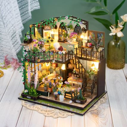 2Kids Toys - Миниатюрна къща Цветната къщичка на Дарси 2xAAA