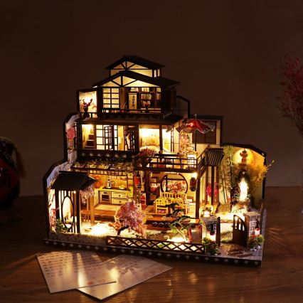 2Kids Toys - Миниатюрна къща Lavish sakura villa 2xAAA