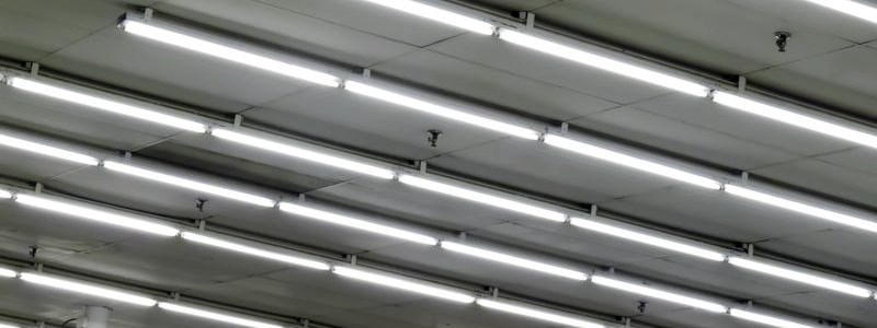 Как да използваме флуоресцентните лампи?