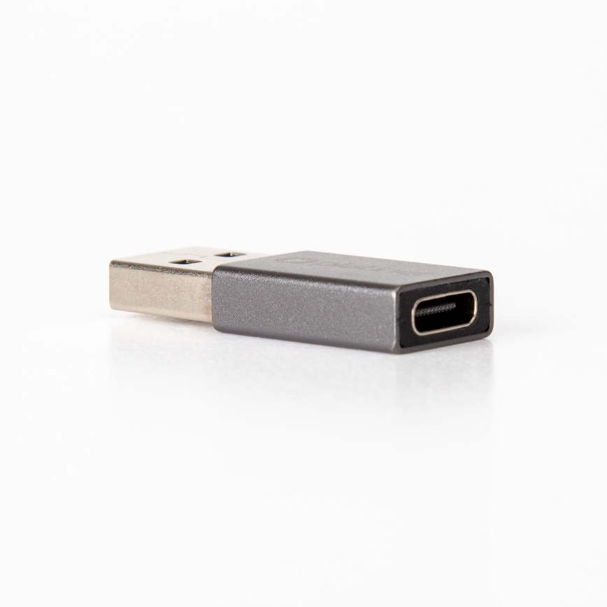 Адаптер USB-A към USB-C