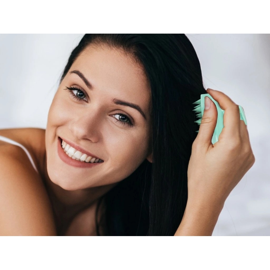 Beper - масажна четка за скалп, в цвят мента