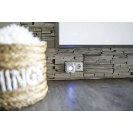 Безжичен звънец за контакт 230V + 1xCR2032 IP44 бял