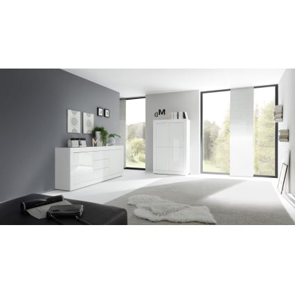 Бял комод NERILA