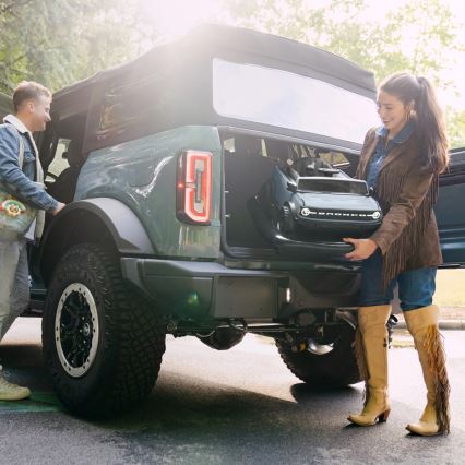 Bright Starts - Бебешка проходилка FORD BRONCO 3xAA