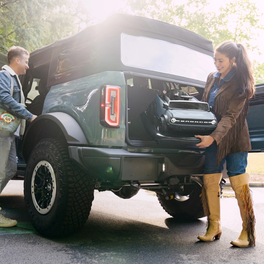 Bright Starts - Бебешка проходилка FORD BRONCO 3xAA