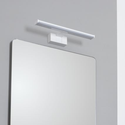 Brilagi - LED осветление за огледало в банята 3 в 1 VESTRA LED/8W/230V 40 cm IP44 бяло
