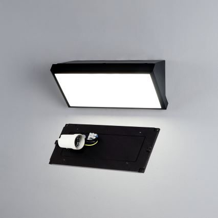Brilagi - LED RGBW димируемо външно стеново осветително тяло TRIANGLE 1xE27/9W/230V 2700-6500K IP65 черно