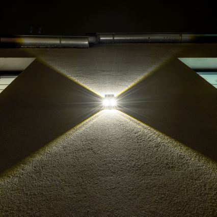 Brilagi - LED Соларен аплик PYRAMID LED/2W/3,2V 1300 mAh IP54