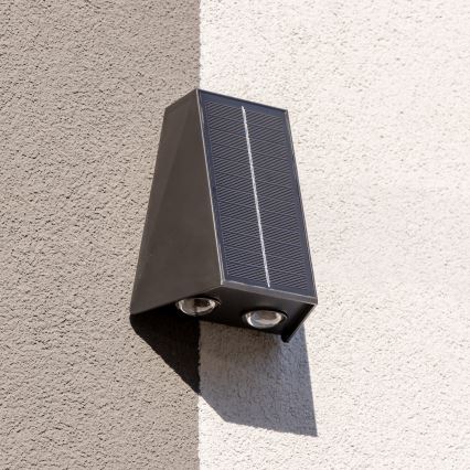 Brilagi - LED Соларен аплик PYRAMID LED/2W/3,2V 1300 mAh IP54