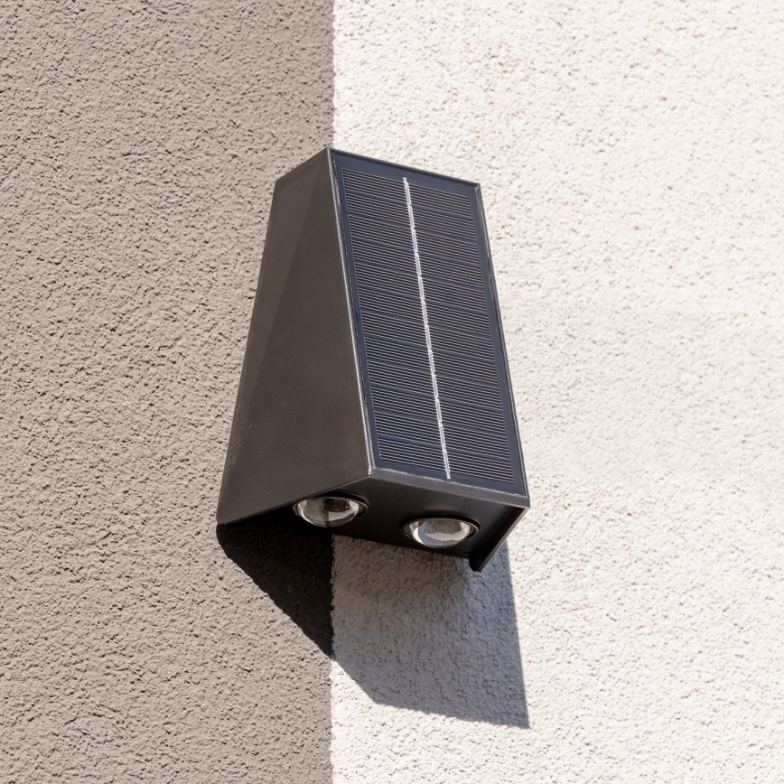 Brilagi - LED Соларен аплик PYRAMID LED/2W/3,2V 1300 mAh IP54