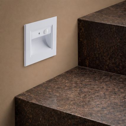 Brilagi - LED стълбищно осветително тяло със сензор STEP LIGHT LED/1,5W/230V IP44 бяло