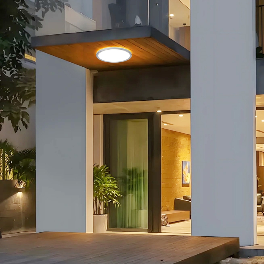 Brilagi - LED таванно осветително тяло за баня ULTRA SLIM LED/24W/230V Ø 42 см сребрист IP54