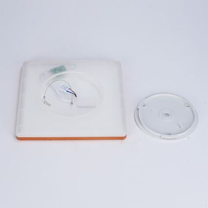 Brilagi - LED таванно осветително тяло за баня ULTRA SLIM LED/18W/230V 30x30 cm розово злато IP54