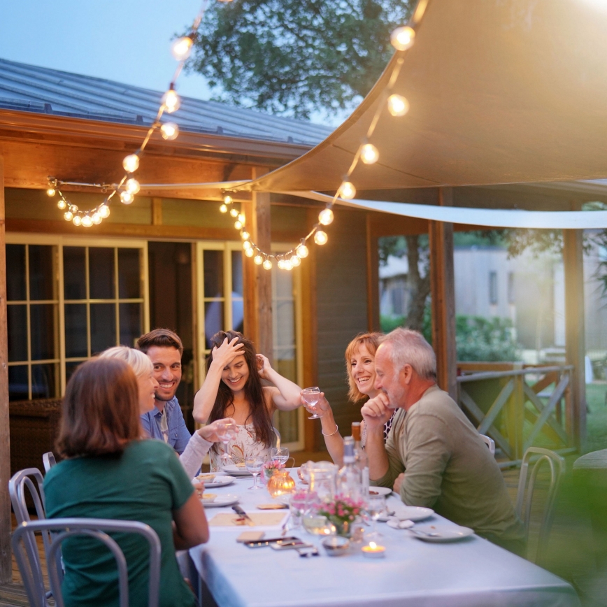 Brilagi - LED външна декоративна гирлянда GIRLANDA 10xE12/0,6W/230V 8m бяла IP44 топло бяло