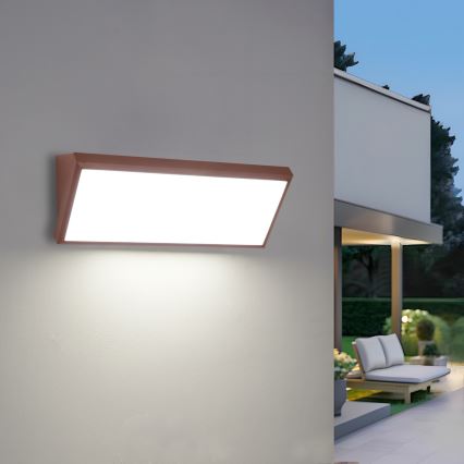 Brilagi - LED външен стенен осветител TRIANGLE със сензор LED/42W/230V 45 cm кафяв IP65