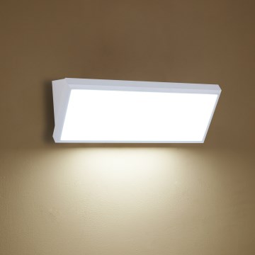 Brilagi - LED външно стенно осветително тяло с датчик TRIANGLE LED/42W/230V, бяло, IP65