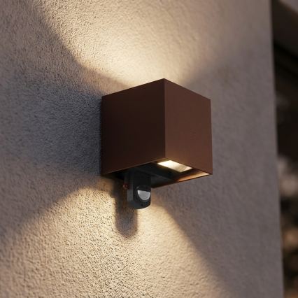 Brilagi - LED външно стенно осветително тяло със сензор CUBE LED/6W/230V, кафяво, IP65