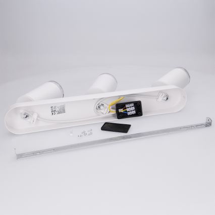 Brilagi - Спот за баня SELE 3xGU10/30W/230V IP44 бял