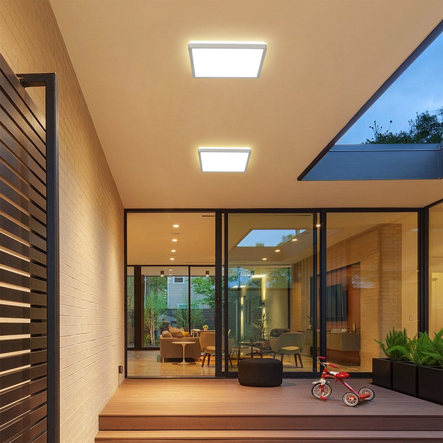 Brilagi - LED таванно осветително тяло за баня ULTRA SLIM LED/18W/230V 30x30 cm сребристо IP54