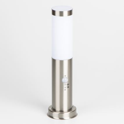 Brilagi - Външна лампа със сензор NOVA 1xE27/15W/230V 40 см IP44 матов хром