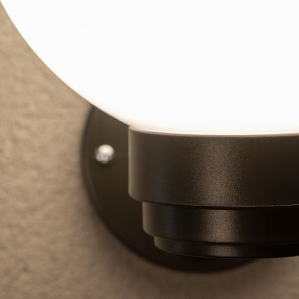 BRILAGI - Външно стенно осветително тяло HARBOR 1xE27/40W/230V IP33 черно/бяло