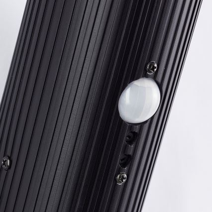 Brilliant - Екстериорен аплик със сензор KALEO 1xE27/10W/230V IP44 черен