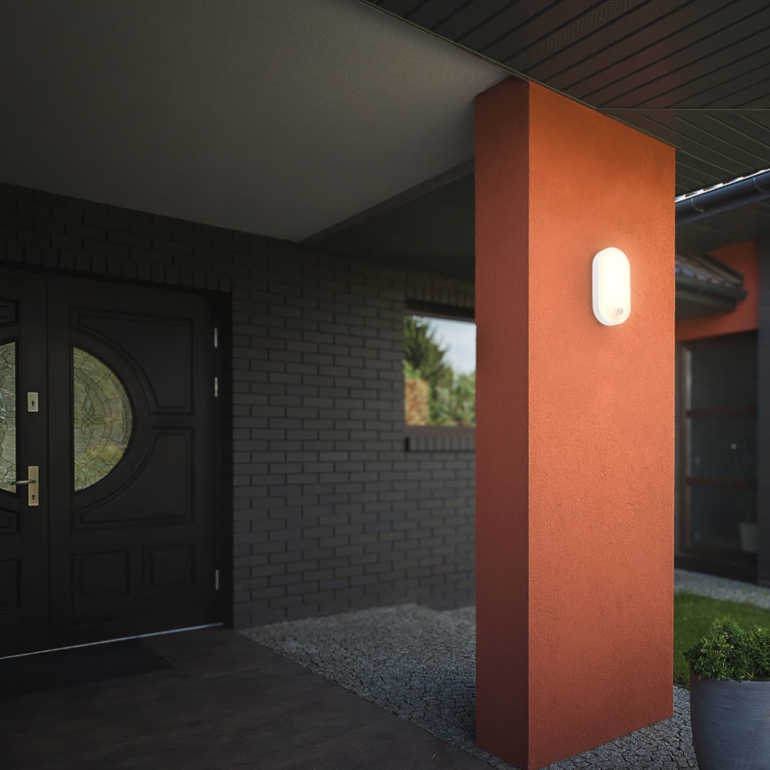 Brilo - LED външно стенно осветително тяло със сензор за движение и сумрак RUCH LED/12W/230V IP65 бяло