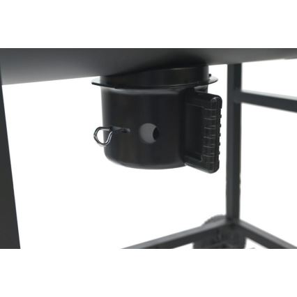 Черен грил на дървени въглища