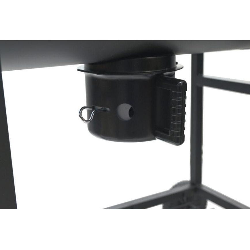 Черен грил на дървени въглища