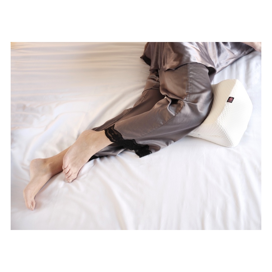 CONNECT IT CFH-6010-WH - Анатомична възглавница за между коленете Taurus Knee бяла