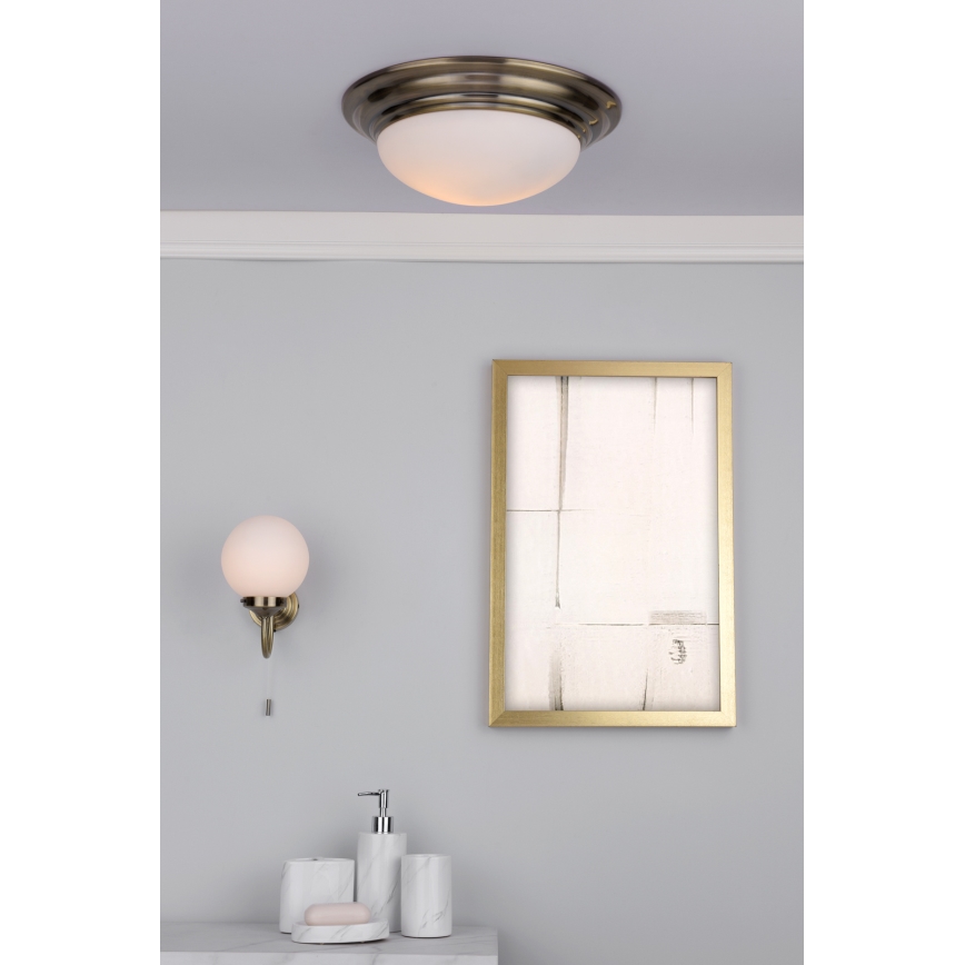Där Lighting BAR5275 - Таванно осветително тяло за баня BARCLAY 1xE27/60W/230V диаметър 31 см месинг