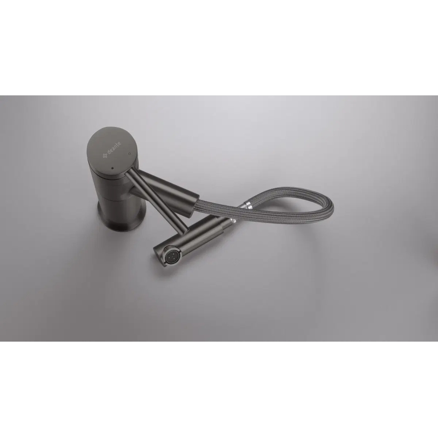 Deante BGE_D22M - Смесител за мивка с изтегляща се душ-слушалка ORA 22,9 cm титан