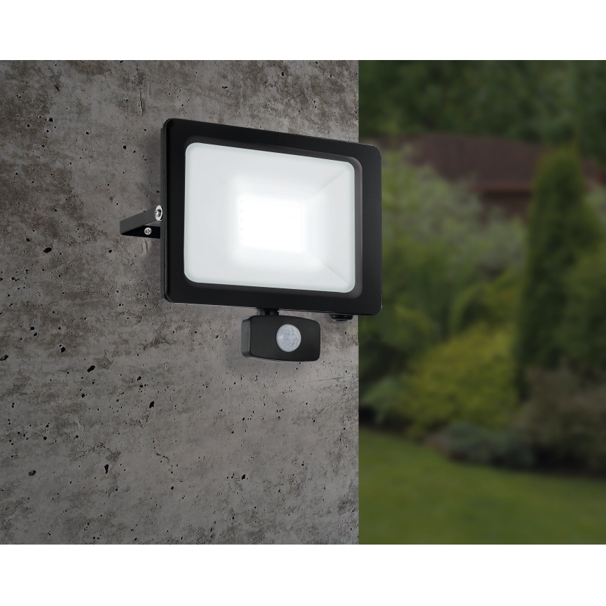 Eglo - LED Екстериорен прожектор със сензор LED/102W/230V IP44