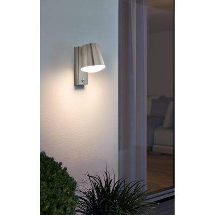 Eglo - Екстериорна Стенна лампа със сензор 1xE27/10W/230V IP44
