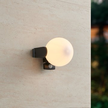Eglo 99573 - Външно стенно осветително тяло със сензор RUBIO 1xE27/15W/230V IP44
