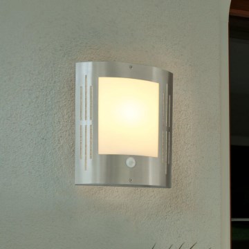 Eglo - със сензор Екстериорна Стенна лампа 1xE27/15W/230V IP44