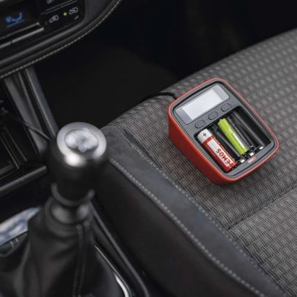 Зарядно устройство за батерии с LCD дисплей 4xAA/AAA 5V