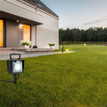 Екстериорна градинска колона с контакти IP44 + времеви превключвател, гумен кабел 1.5 м