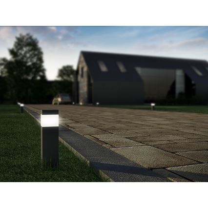 Екстериорна лампа със сензор и контакт GARD 1xE14/60W/230V IP44