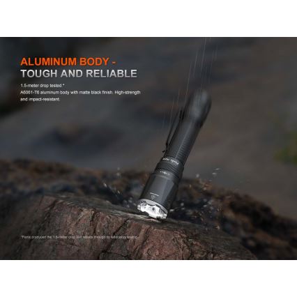 Fenix TK21RBLK - LED акумулаторен фенер с регулируема яркост и LED/USB зареждане, 6000 mAh, IP68, 3600 lm, 72,5 h, черен