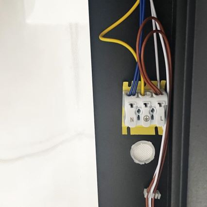 Флуоресцентна лампа T8 2xG13/18W/230V 120 cm черен