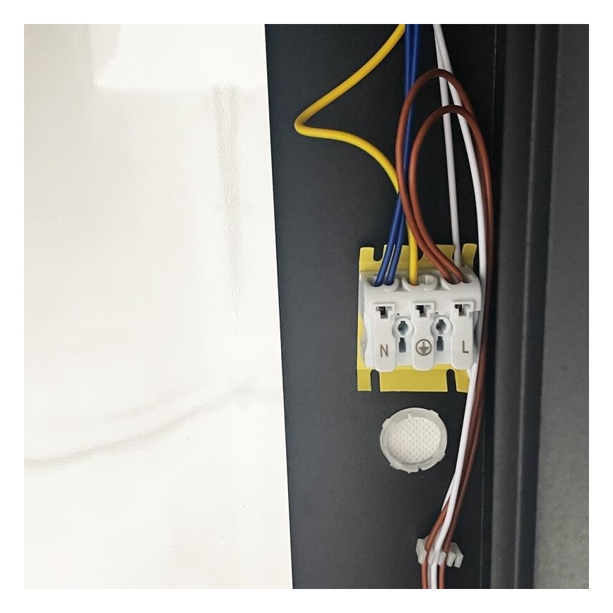 Флуоресцентна лампа T8 2xG13/18W/230V 120 cm черен