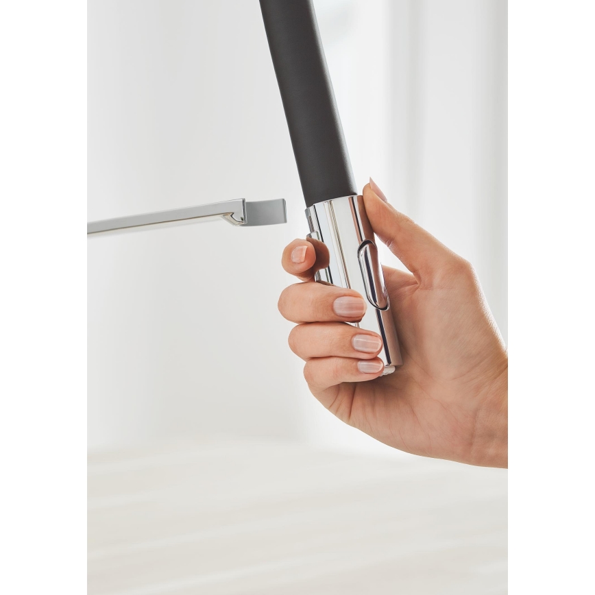 GROHE 31491000 - Кухненски смесител CONCETTO с професионален изтеглящ се душ, лъскав хром