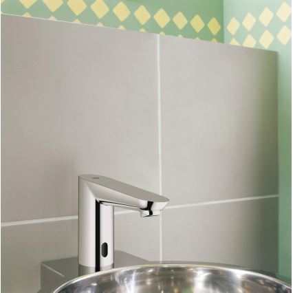 GROHE 36269000 - Електронен смесител за мивка EUROECO COSMOPOLITAN E 107 мм, хром