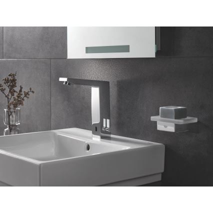 GROHE 36440000 - Инфрачервена електронна смесителна батерия за мивка EUROCUBE E DN 15 хром