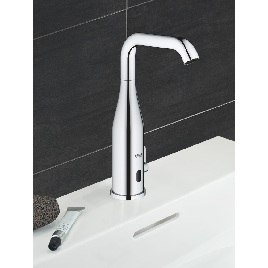 GROHE 36445000 - Инфрачервен електронен смесител за мивка ESSENCE E в лъскав хром