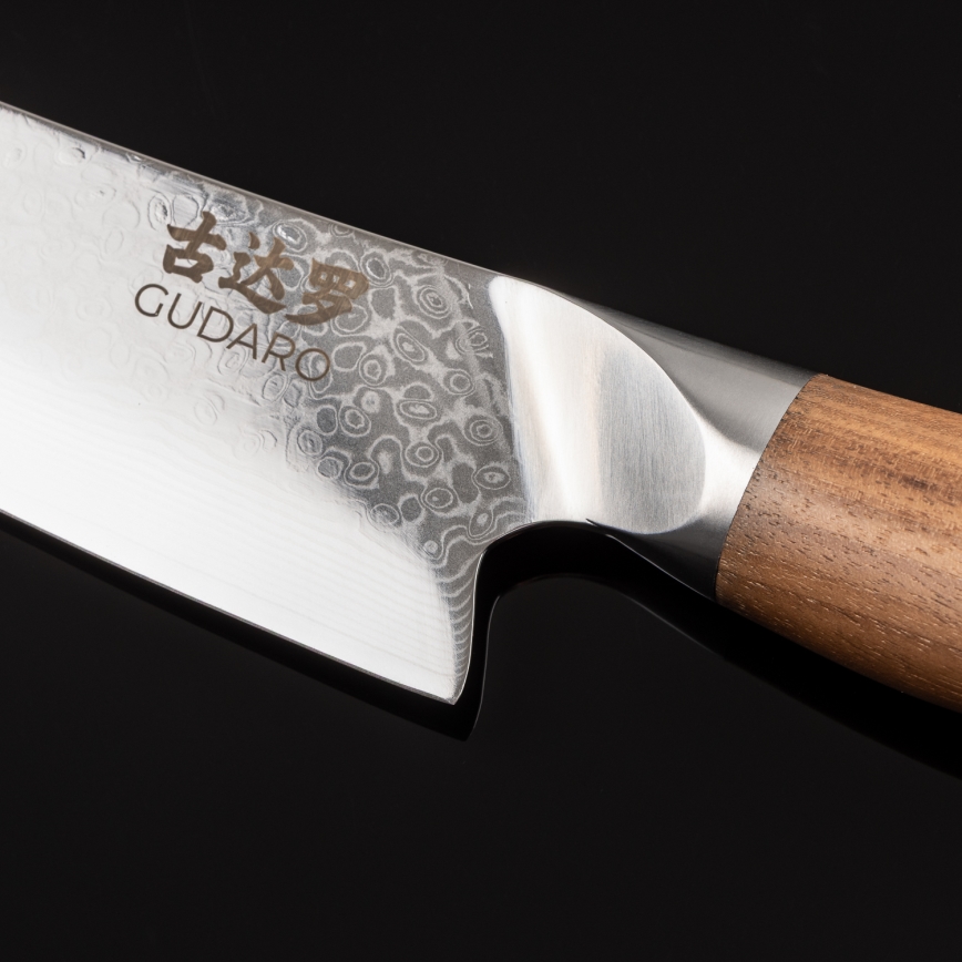 Gudaro - Дамасков шефски нож TAKUMI 8, 67 пласта стомана, дължина 20 см, орех