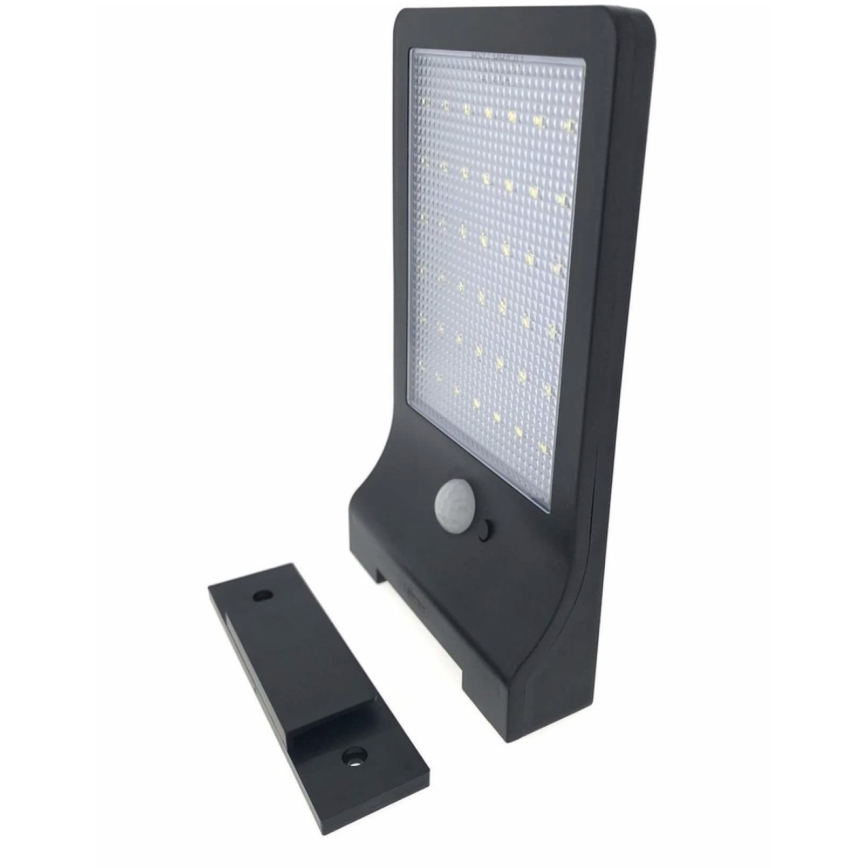 HÖFFTECH - LED соларна стенна лампа със сензор за движение и сумрак LED/3,7V 2200 mAh IP44