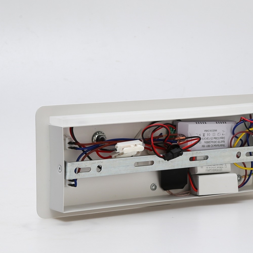 Immax 08285L - LED стенен прожектор с рафт, USB порт и безжично зареждане Be PREPARE LED/3W/230V + LED/3W бял