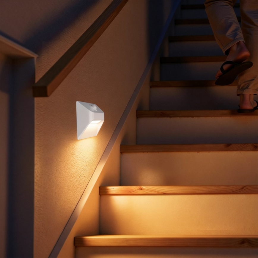 Immax 08308L - LED презареждаемо стълбищно осветително тяло със сензор за движение и сумрак STEP LIGHT LED/0,3W/3,7V 2200 mAh IP53 бяло